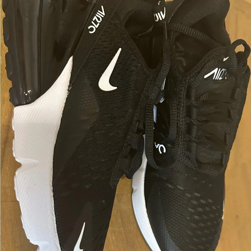 Nike Air Max 270 Black and White Sneakers - Picture 2 of 6
